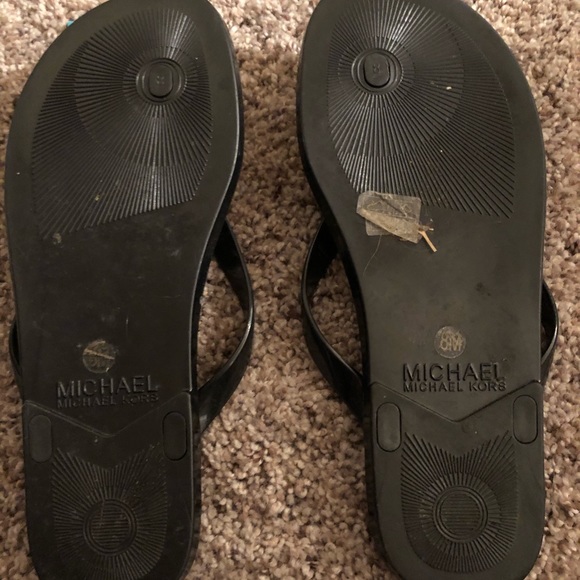 Michael Kors flip flops - Picture 3 of 3